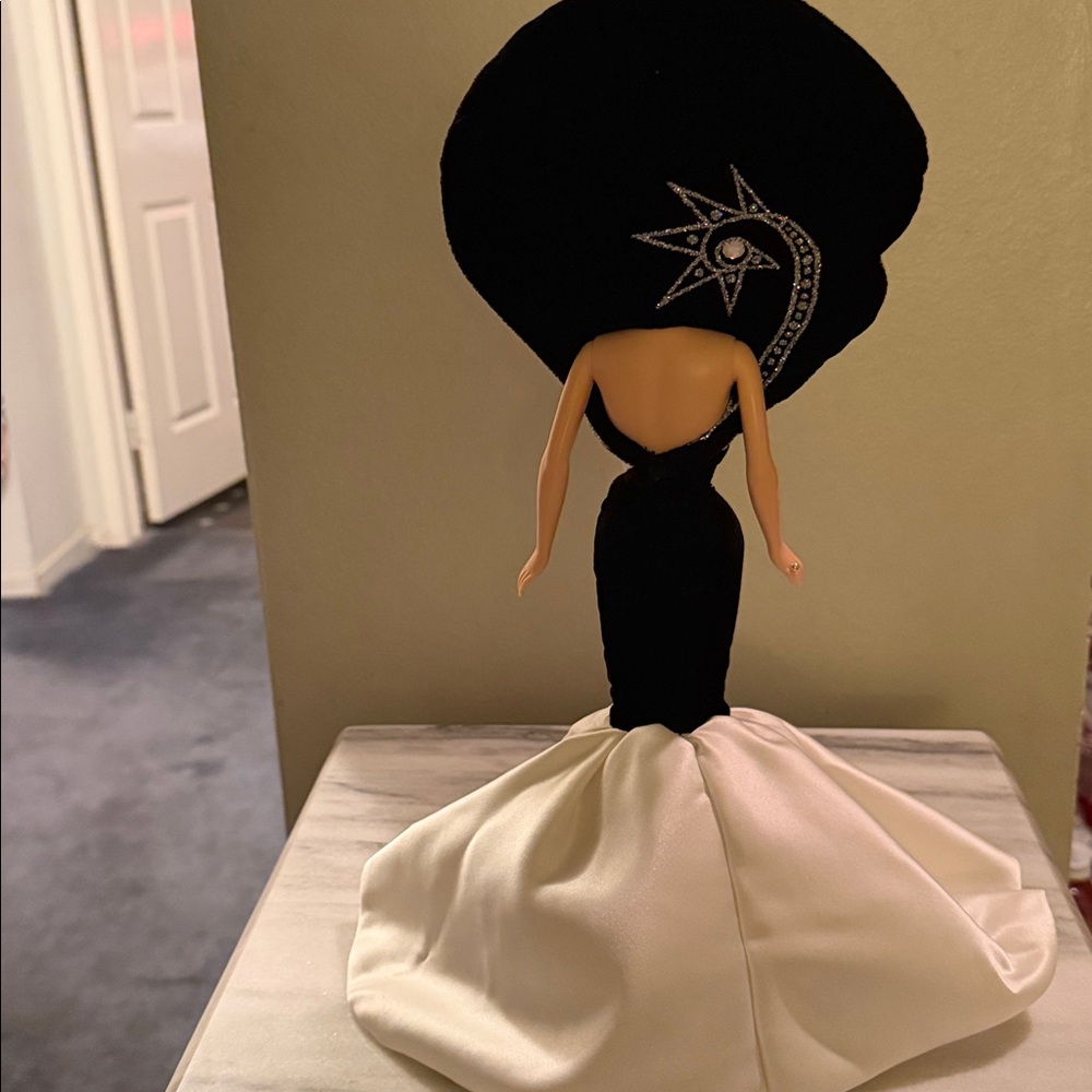BOB MACKIE DIAMOND DAZZEL BARBIE - Picture 3 of 4